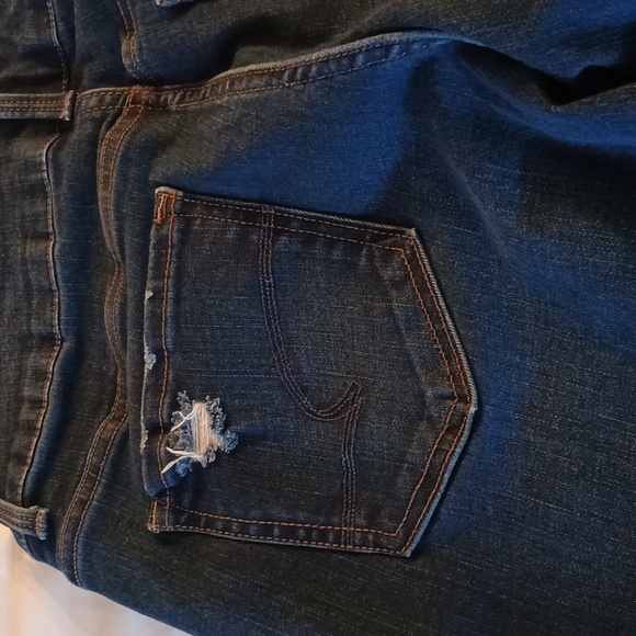 Jeans - Picture 6 of 7